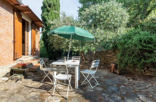 Arezzo Apartment | Country House 'Il Nido' with Shared Garden and Wi-Fi