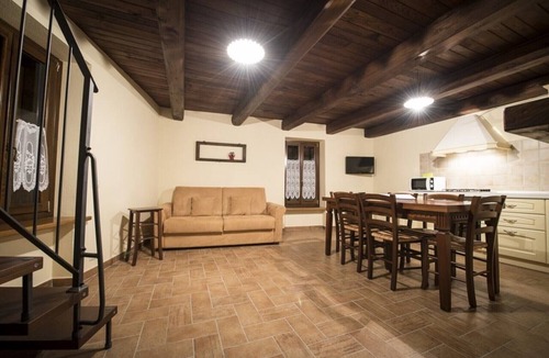 Montefortino Apartment | Country house Monti Sibillini with Pool