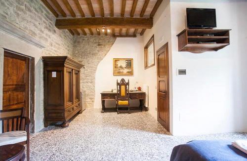 Pietralunga House | Country House Villa La Farfalla