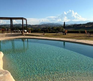 Grottazzolina House | Countryhouse Montebello