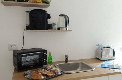 Naples City Centre Apartment | Cozy 2-bedroom apartment in the heart of Naples.