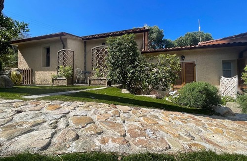 Procchio Apartment | Cozy apartment 450 meters from the sea equipped with a swimming pool