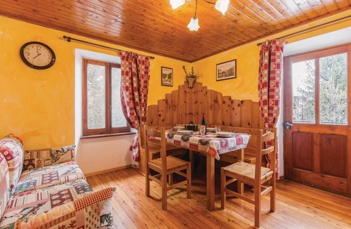 Brusson Apartment | Cozy apartment in Brusson AO with WiFi