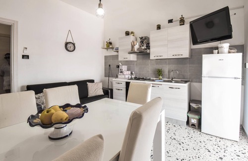 Mondragone Apartment | Cozy apartment in Mondragone with WiFi