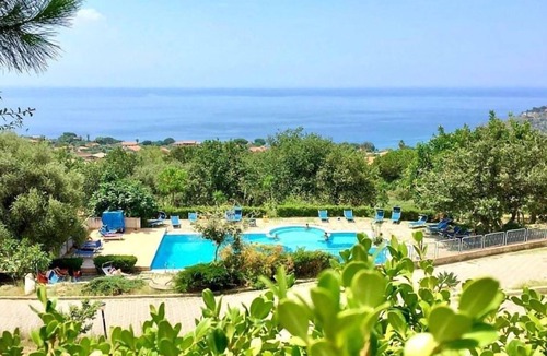 Santa Maria Apartment | Cozy apartment in Ricadi with WiFi