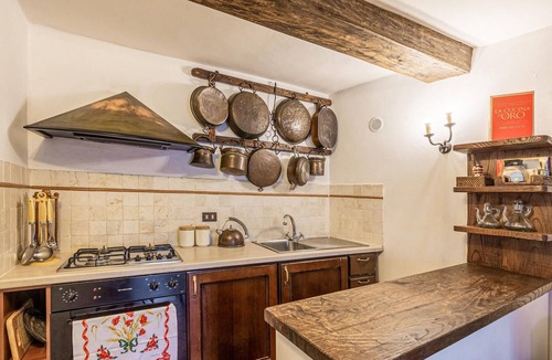 Acqua Loreto Apartment | Cozy apartment in Todi PG with swimming pool