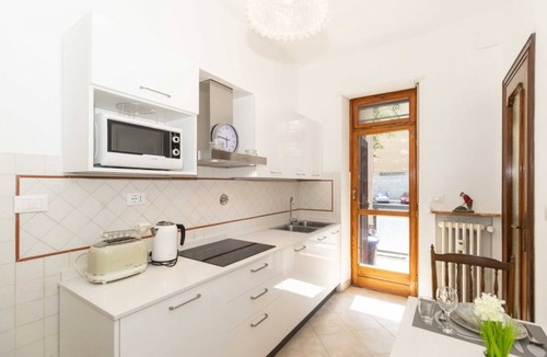Vanchiglietta Apartment | Cozy apartment perfect for 2 guests located in one of the greenest areas of Turin (Parco Colletta and 3 km from the Valentino park) a few km from Piazza Vittorio Veneto, Via Lagrange and the Egyptian Museum, the center can be easily reached by public tra