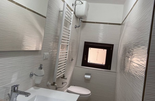 Marina Di Camerota Apartment | Cozy Apt In The Beautiful Marina, Marina di Camerota, Italy