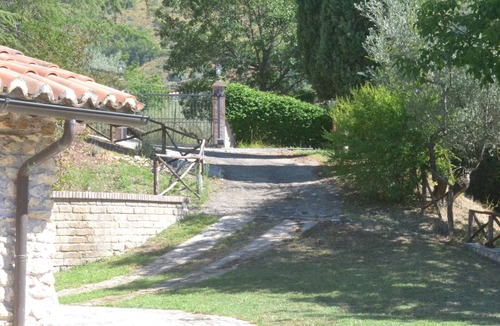Salisano House | Cozy country house, with attention to detail with swimming pool