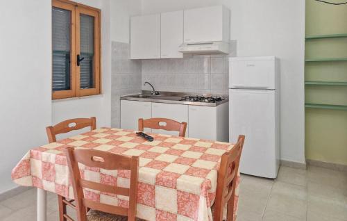 Vieste House | Cozy Home In Vieste With Outdoor Swimming Pool