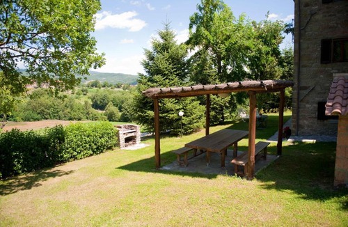 Caprese Michelangelo House | Cozy House in Caprese Michelangelo with Private Pool