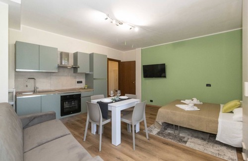 Cenisia Apartment | Cozy studio of 40 sqm, able to accommodate up to 3 people, located on the third floor of a building with elevator. The accommodation is located in a quiet and strategic area, outside the Turin ZTL. The area is well connected by public transport, in about