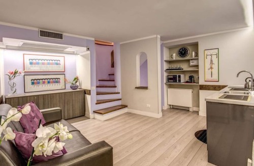 Rione V Ponte House | Cozy Two Bedrooms Apartment on 3 leves