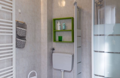 Palombina Nuova Apartment | Cozy vacation home with a garden, just steps away from the sea.Pet-friendly.