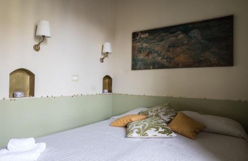 Rione III Colonna Apartment | CRISPI DELUXE 2 bedroom