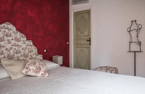 Rione III Colonna Apartment | CRISPI DELUXE 2 bedroom