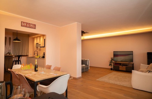 Gignese Apartment | Da Gregorio: The Lake View Belvedere with Pools