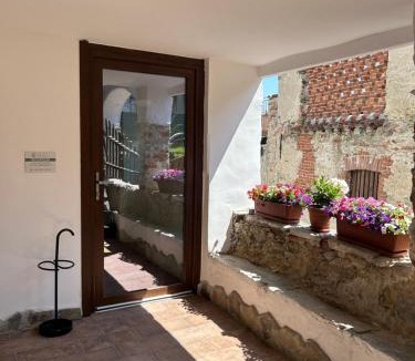 Cuorgne House | Da Noi Panoramic Guest Stay Camera Pietra