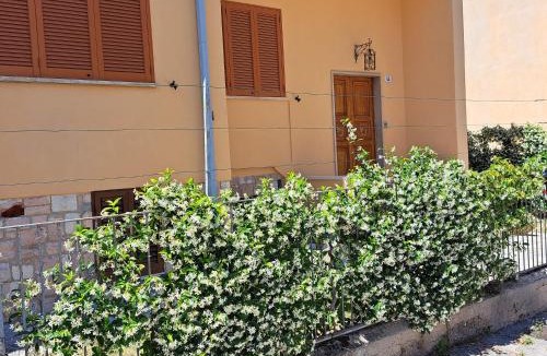 Spoleto House | daClaudia,it a piedi 5 min dalla stazione, 10 min dal centro