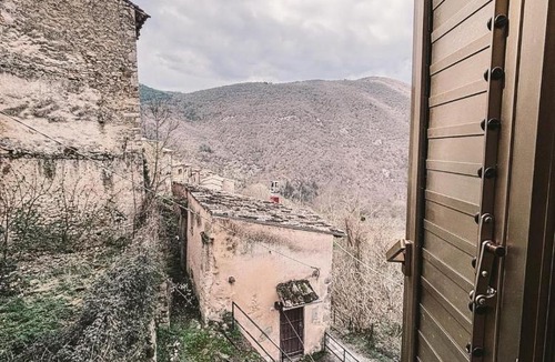 Acciano Apartment | Dai Nonni Vacation Home