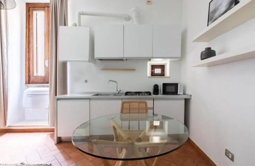 Rione V Ponte Apartment | Daplace - Emilia Apartment
