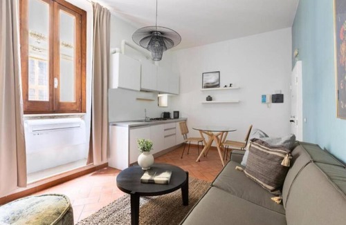 Rione V Ponte Apartment | Daplace - Emilia Apartment