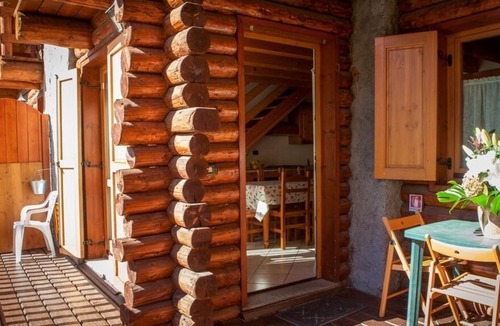 Antey-Saint-Andre Ski Chalet | Delightful apartment in Antey St. André