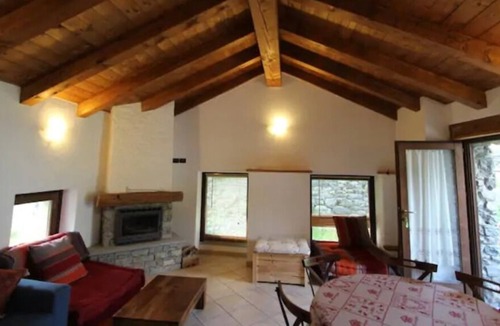 Antey-Saint-Andre Ski Chalet | DELIGHTFUL MOUNTAIN HIDEAWAY
