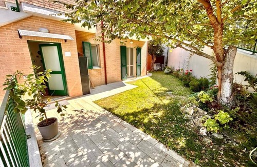 Sirolo Apartment | Delightful one-bedroom apartment with garden and parking space near the center