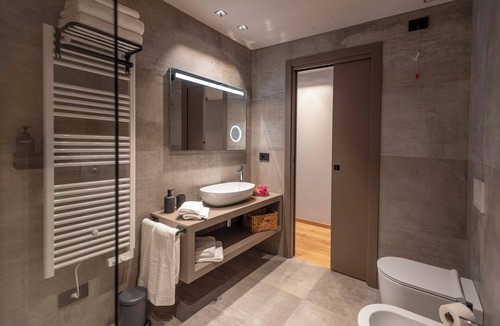 Castagnito Bed & Breakfast | Deluxe Room 102, with balcony - Relais PQlin & Winery.