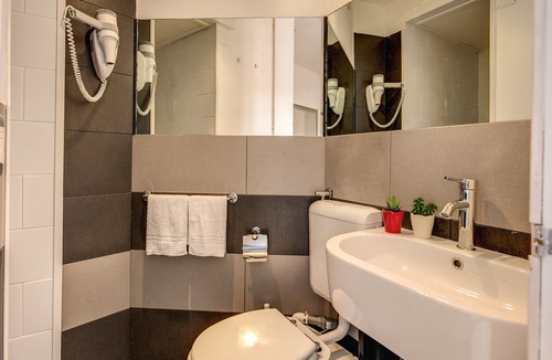 Rione III Colonna House | Deluxe Two Bedroom Penthouse 120mqs + terrace