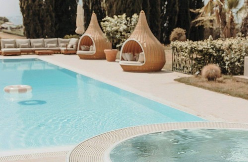 Montecassiano House | Design villa with private park in Le Marche