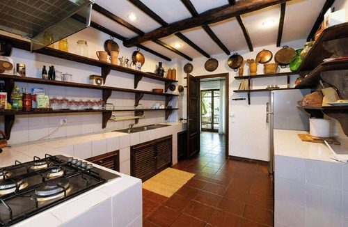 Magliano Sabina House | Designer villa with views over Tiber Valley