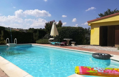 Ancona House | Detached farmhouse with pool Sleeps 6 Arcevia