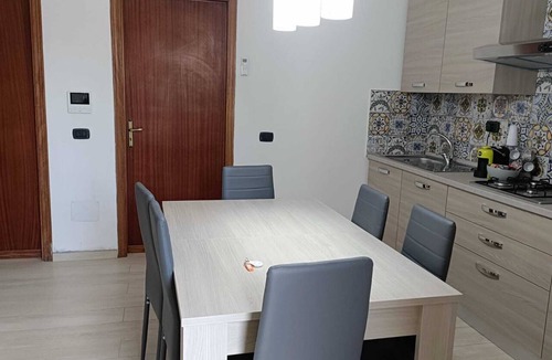 Sellia Marina House | DETACHED HOUSE A FEW MINUTES WALK FROM THE BEACH WITH PRIVATE GARDEN