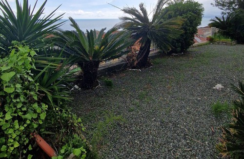 Varazze House | detached villa in Varazze, sea view and private car parking space