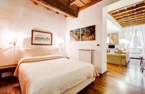 Rione IV Campo Marzio Apartment | Diana-Spanish Steps House