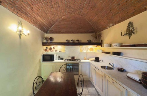 Magnano Villa | Dimora il Pozzetto, elegant villa with garden