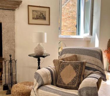 Serracapriola House | Dimora Intra Alborgodiffuso, Casa design nel borgo medioevale di Serracapriola