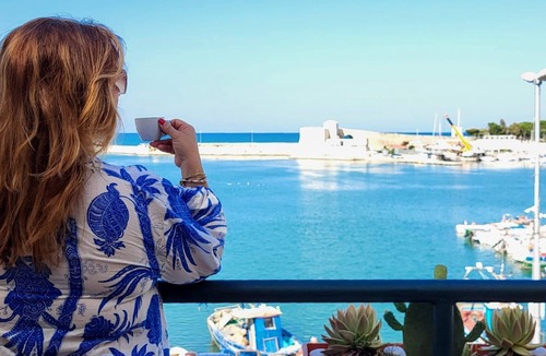 Trani Apartment | DIRECTLY OVERLOOKING THE HARBOR A FEW METERS FROM THE CATHEDRAL