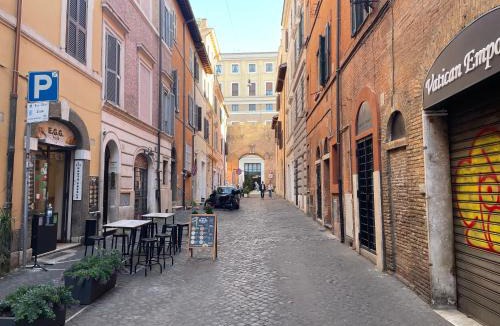 Rione XIV Borgo Apartment | Divine Terrace Stylish Apartment St Peter Rome