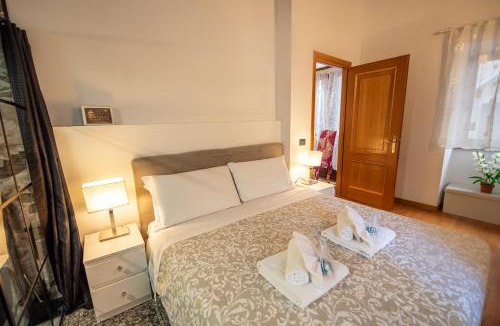 Rione III Colonna Apartment | Domitia Home SPAGNA