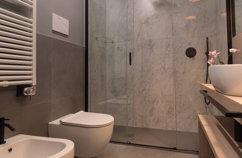Rione XIV Borgo Apartment | Domus Alberico - Vatican (up to 28 people)