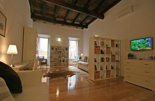 Navona House | Domus Nymphae - QR10366