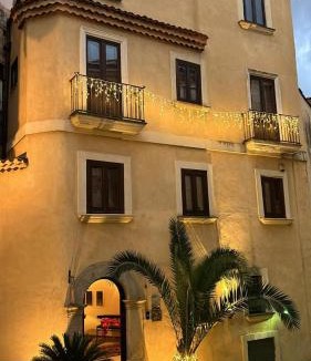 Cosenza Bed & Breakfast | Domus Telesio Bed & Breakfast