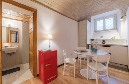 Nomentano Apartment | DOMUS TORLONIA, few steps from Villa Torlonia