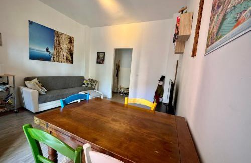 Banchette Apartment | Dora Flow