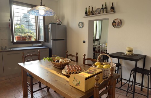 Lugo Apartment | Double room Cotogno's colors
