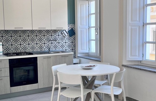 Praia a Mare Apartment | Downtown apartment in period building