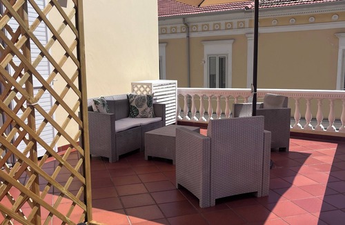 Praia a Mare Apartment | Downtown apartment in period building